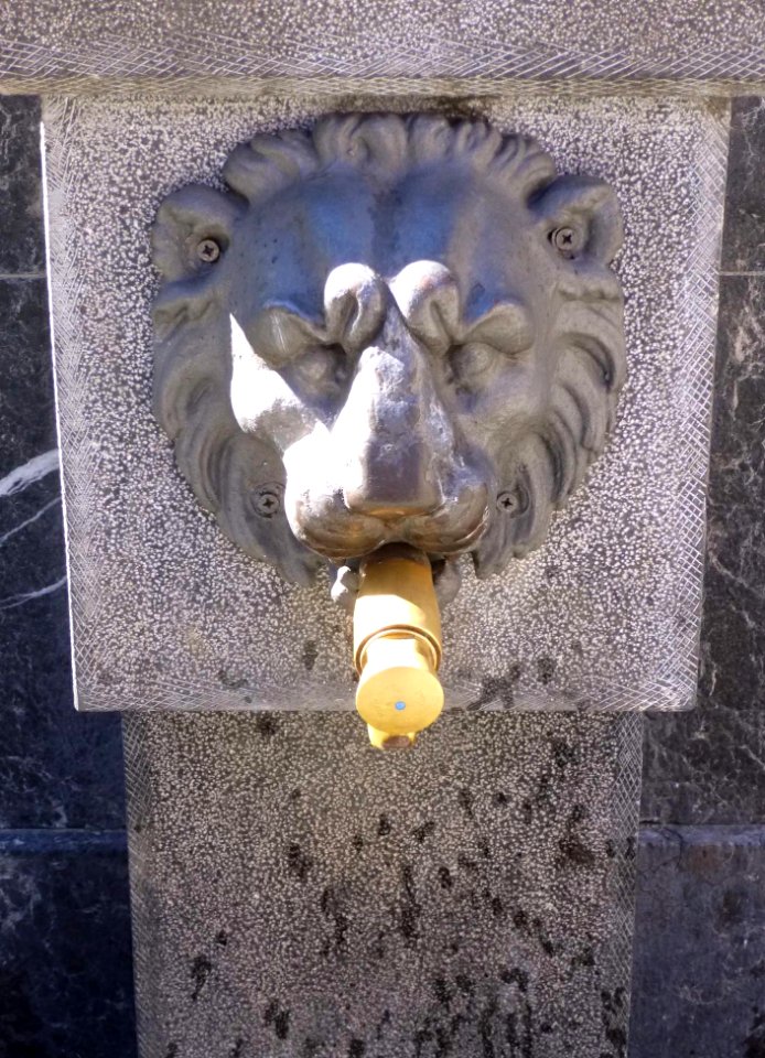 Bilbao - Plaza de Pedro Eguillor 03