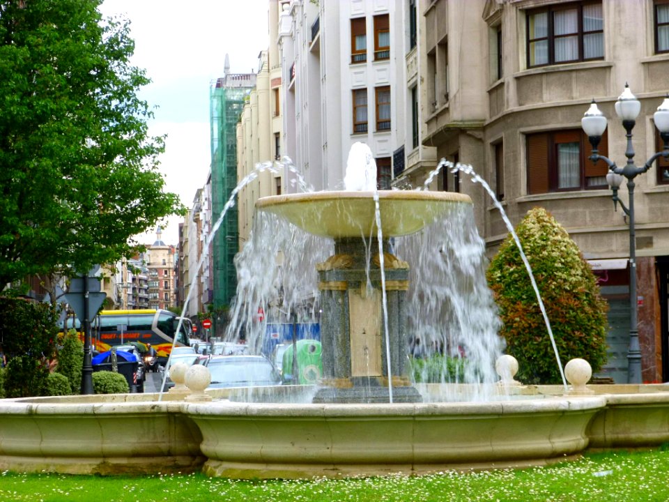 Bilbao - Plaza de Emilio Campuzano 8