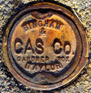 Bingham & Taylor Gas Co Gardner Box - Arlington, MA - DSC03509
