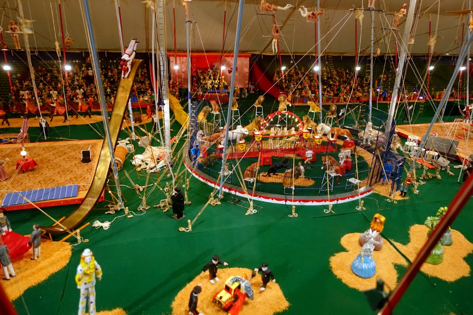 Big Top Acts - Howard Bros. Circus - Circus Museum - John and Mable Ringling Museum of Art - Sarasota, FL - DSC00160