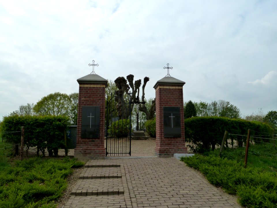 Bingelrade-Oude kerkhof (2)