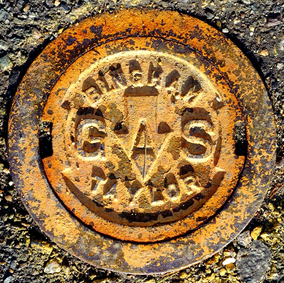 Bingham Taylor Gas - Arlington, MA - DSC03061