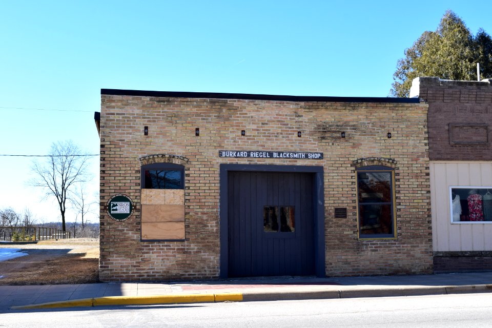 Bigler Building, Clermont, IA