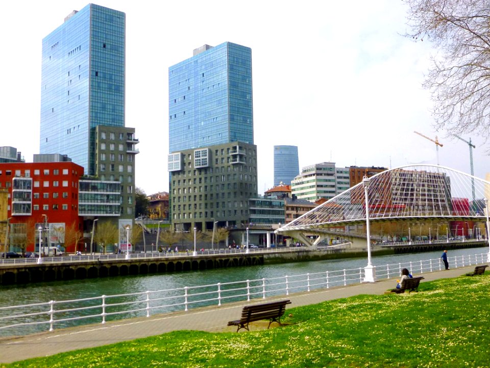 Bilbao - Abandoibarra, Isozaki Atea y Zubiarte