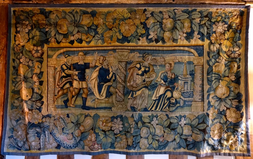 Biblical scene, probably Flemish, 1580-1610, wool and silk - Packwood House - Warwickshire, England - DSC09006