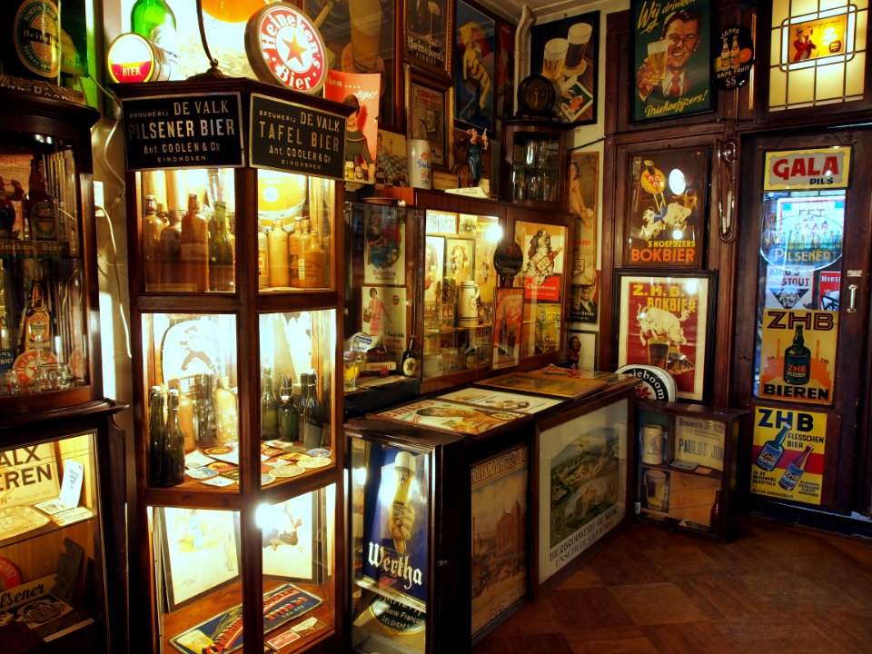 Bierreclame museum 1e verdieping, foto 1