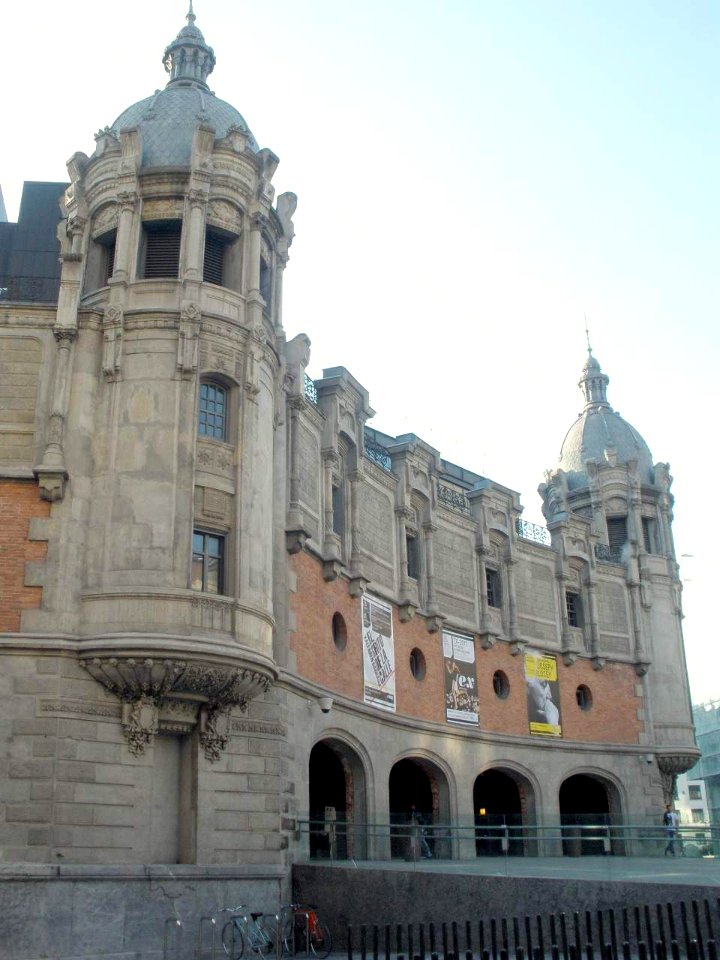Bilbao - Alhóndiga 18