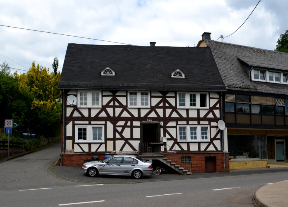 Biersdorf, Betzdorfer Straße 144