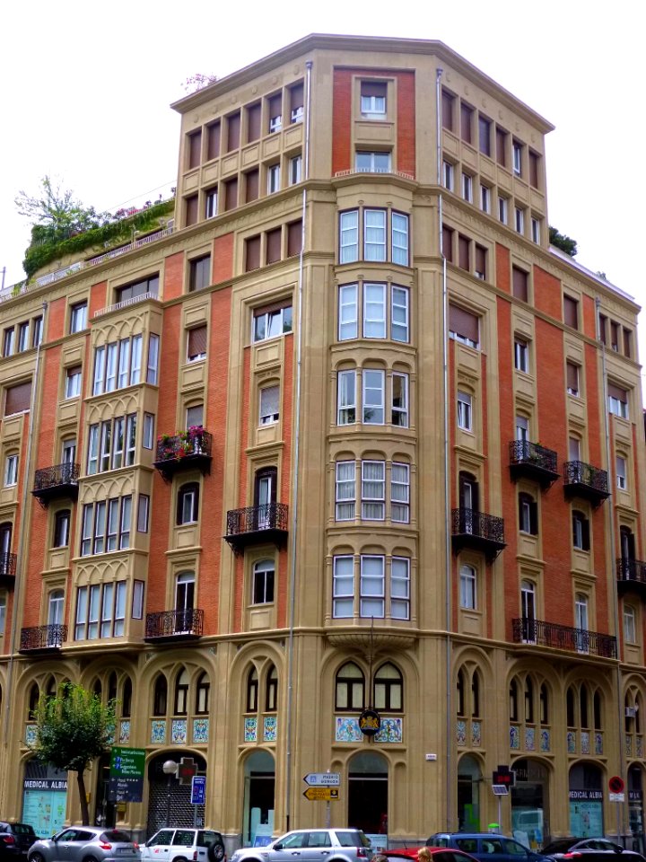 Bilbao - Alameda de Mazarredo 3