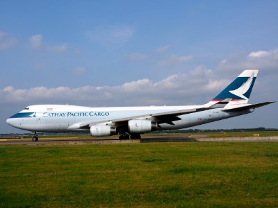B-HUQ Cathay Pacific Boeing 747-467F - cn 34150 taxiing 14july2013 pic-009