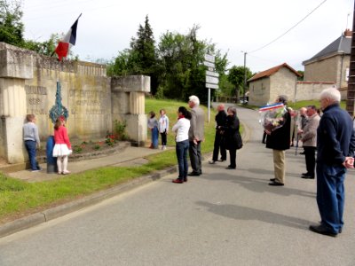 Bièvres (Aisne) Cérémonie commémorative 70e, 8 mai 2015 02