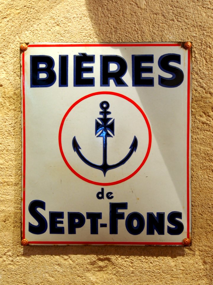 Biières Sept-Fons, enamel advertising sign at the Musée Européen de la Bière