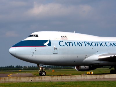 B-HUQ Cathay Pacific Boeing 747-467F - cn 34150 taxiing 14july2013 pic-006
