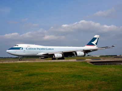 B-HUQ Cathay Pacific Boeing 747-467F - cn 34150 taxiing 14july2013 pic-007