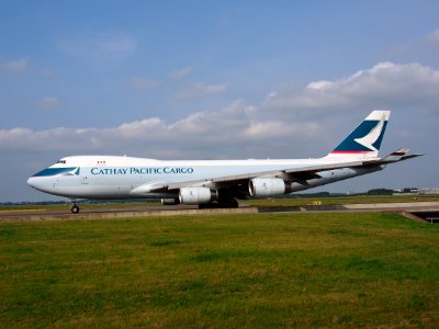 B-HUQ Cathay Pacific Boeing 747-467F - cn 34150 taxiing 14july2013 pic-008