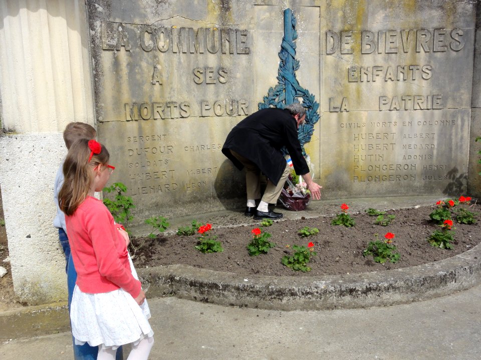 Bièvres (Aisne) Cérémonie commémorative 70e, 8 mai 2015 03