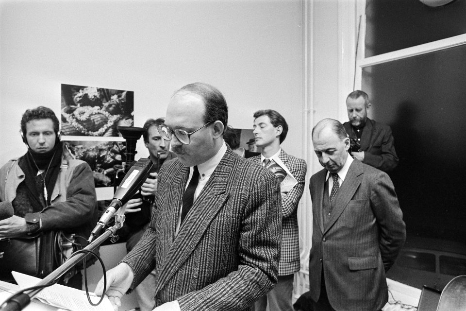 Bij de opening van een fototentoonstelling van Ed van de Elsken en Peter Martens, Bestanddeelnr 933-2063