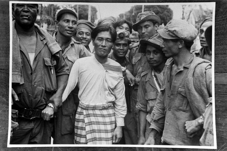 Bij de intocht in Magelang troffen de Nederlandse troepen daar een Japanner aan,, Bestanddeelnr 2563