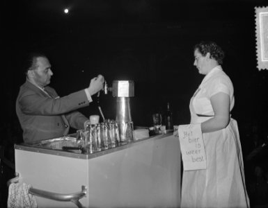 Biertapwedstrijden A. J. Verkerk en R. Bergers eerste, Bestanddeelnr 907-3577