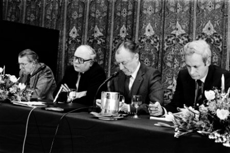 Bijeenkomst NOC met Olympische Sportbonden in Hilton A'dam i.v.m. boycot OS in M, Bestanddeelnr 930-6530