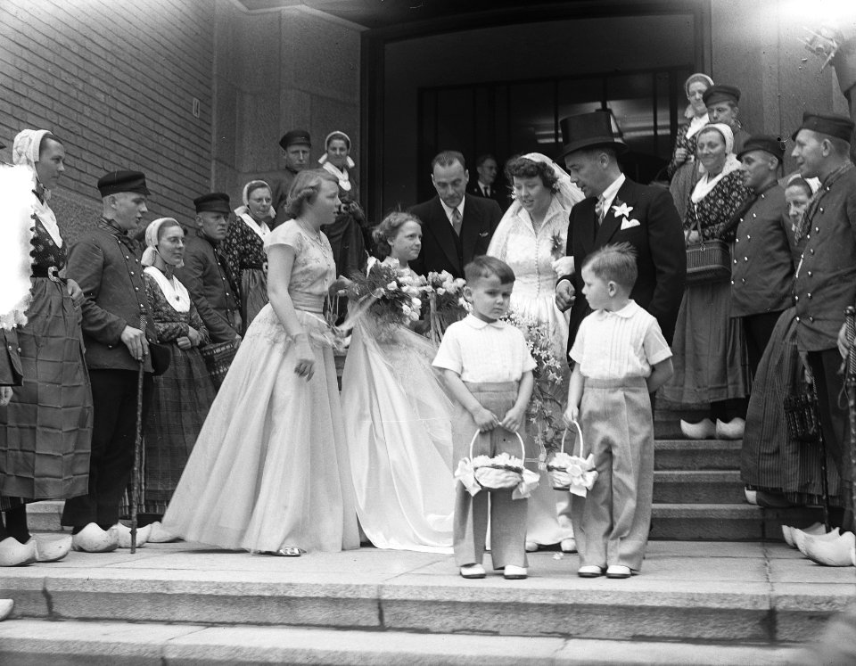 Bij het huwelijk van jonkheer Arnoud Jan de Beaufort met jonkvrouwe Cornelie Sic, Bestanddeelnr 905-7527