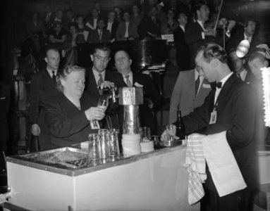 Biertapwedstrijden A. J. Verkerk en R. Bergers eerste, Bestanddeelnr 907-3578