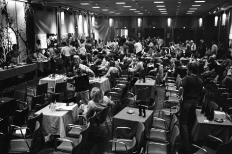 Bijeenkomst ledenraad van VPRO in Krasnapolsky Amsterdam, overzicht van de ledenraad, Bestanddeelnr 931-4879