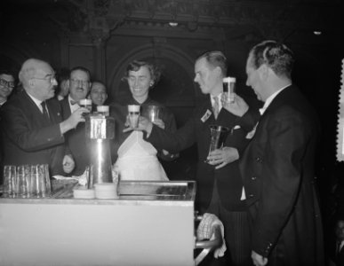 Biertapwedstrijden A. J. Verkerk en R. Bergers eerste, Bestanddeelnr 907-3583