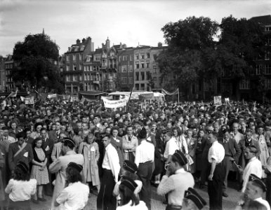 Bijeenkomst A.R. Jongeren in de Apollohal. Overzicht Amstelveld, Bestanddeelnr 934-6884