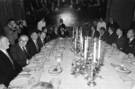 Bijeenkomst regeringsleiders EG in Den Haag tijdens diner, Bestanddeelnr 928-9127