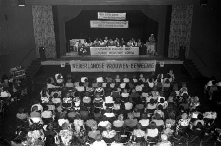 Bijeenkomst Nederlandse Vrouwenbeweging in Marcanti, Bestanddeelnr 926-6593
