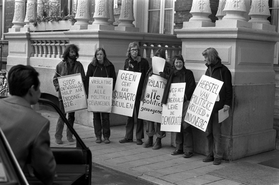 Bijeenkomst Intergouvernementele Groep inzake Indonesie (IGGI) in Amstelhotel Am, Bestanddeelnr 927-1751