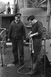 Bijschrift On board a Dutch tanker Aan boord van een Nederlandse tanker, Bestanddeelnr 935-3096