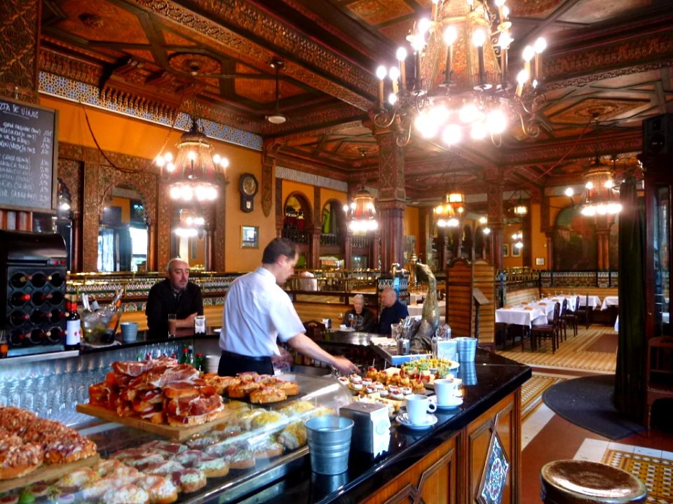 Bilbao - Café Iruña 05