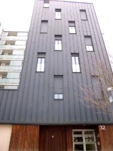 Bilbao - Bloque de viviendas Amézola 126 (Avenida del Ferrocarril, 32-34-36-38) (2)