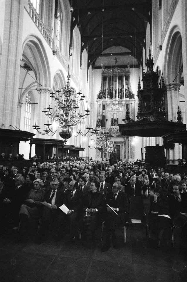 Bijeenkomst in Nieuwe Kerk in Amsterdam ivm voltooii van de restauratie over, Bestanddeelnr 930-7489