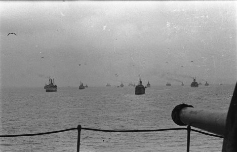 Bijschrift On board a Dutch tanker Aan boord van een Nederlandse tanker, Bestanddeelnr 935-3084