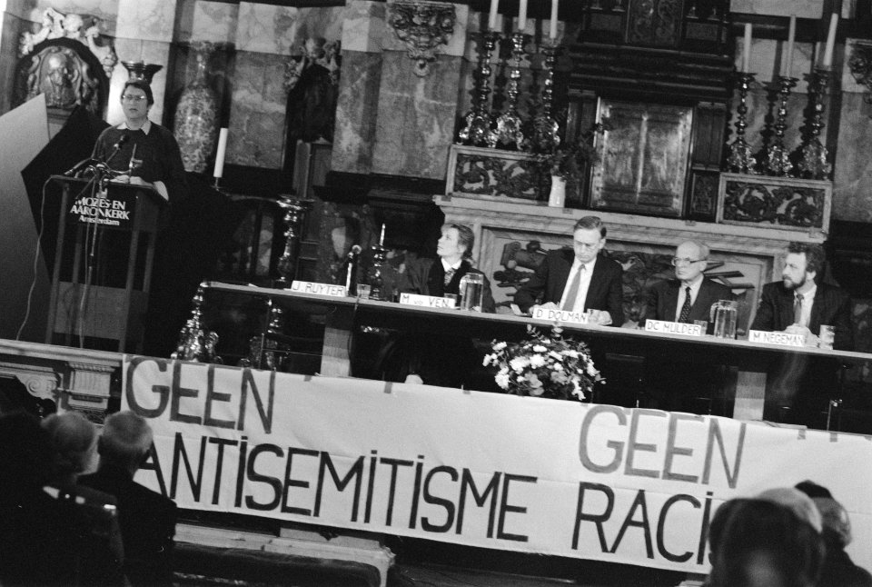 Bijeenkomst Geen antisemitisme in Nederland in Mozes en Aaronkerk , Amdam spa, Bestanddeelnr 934-1501