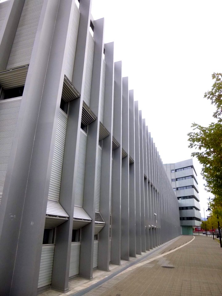 Bilbao - Clínica IMQ Zorrotzaurre 7