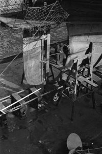Bijschrift Dutch merchantman in dry dock Nederlands koopvaardijschip in droo, Bestanddeelnr 935-2997
