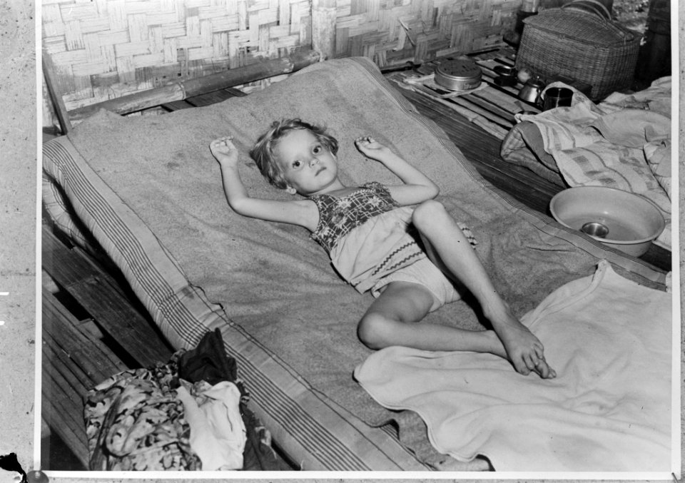 Bijschrift De eerste opnames die in Australië zijn aangekomen, drie dagen geled, Bestanddeelnr 901-1399