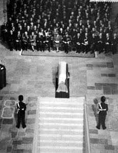 Bijzetten van Willem V in de Nieuwe Kerk te Delft, Bestanddeelnr 909-5185