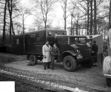 Bijzetting op Grebbeberg van 20 gesneuvelde militairen in Frankrijk, Bestanddeelnr 903-8460
