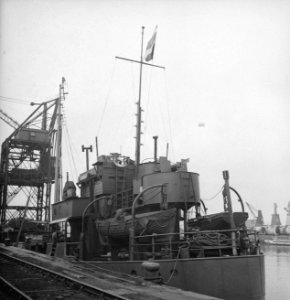 Bijschrift A Dutch merchant vessel Een Nederlands koopvaardijschip, Bestanddeelnr 935-2999