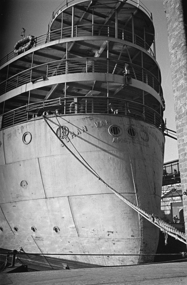 Bijschrift The stern of a Dutch liner in England Nederlandse passagierschip , Bestanddeelnr 935-3138