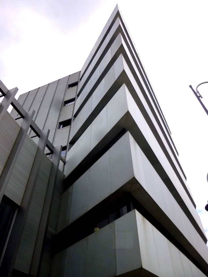 Bilbao - Clínica IMQ Zorrotzaurre 9