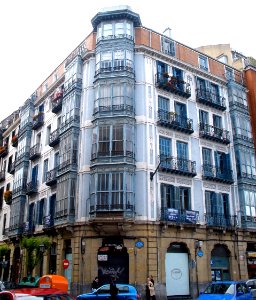Bilbao - Calle Colon de Larreategui