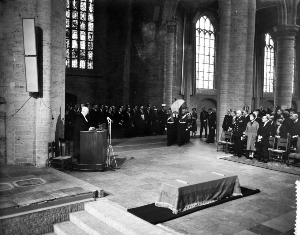Bijzetten van Willem V in de Nieuwe Kerk te Delft, Bestanddeelnr 909-5197