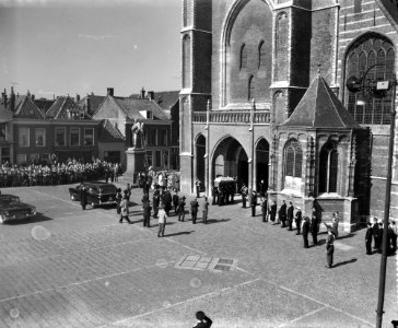 Bijzetten van Willem V in de Nieuwe Kerk te Delft, Bestanddeelnr 909-5196