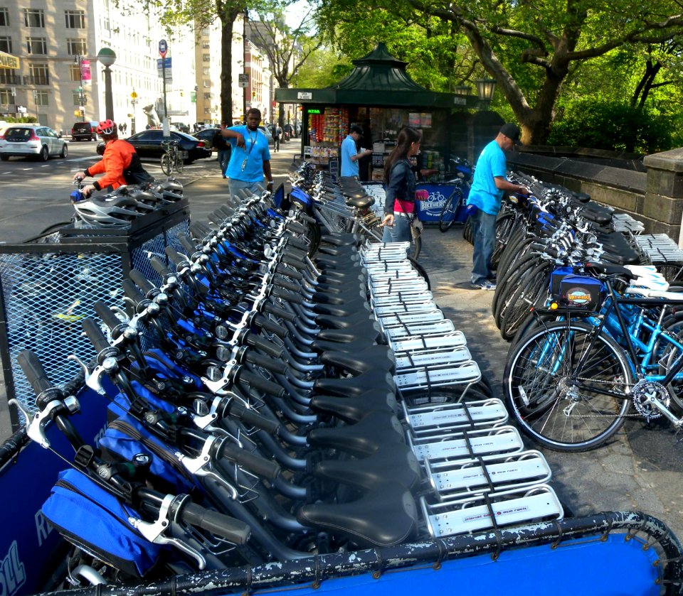 Bike n Roll Columbus Circle jeh